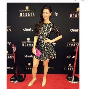 Bebe Dress Sz 4 fits super cute